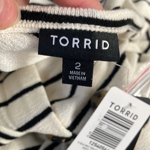 NWT Torrid Ivory & Black Stripe Rib Button Midi Tee Short Sleeve Preppy Size 2X - Picture 7 of 11